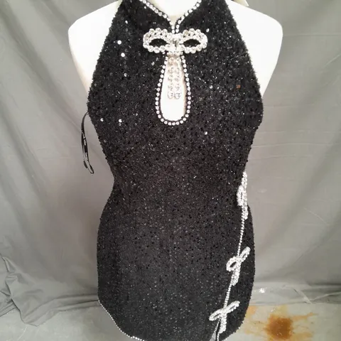 LAVISH ALICE SEQUIN HIGH COLLARMINI DRESS WITH BOW EMBELLISHMENT IN BLACK SIZE 8