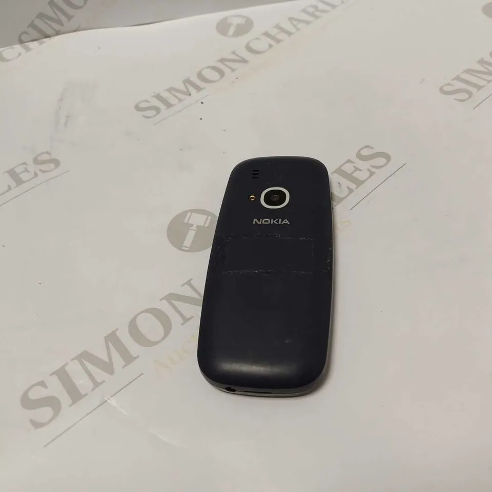 SMALL NOKIA PHONE 