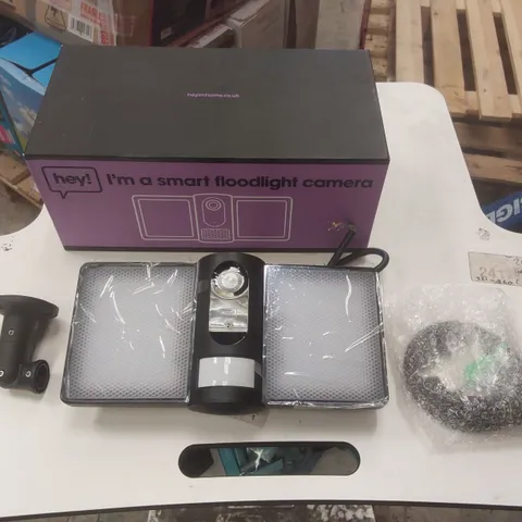 BOXED HEY! SMART FLOODLIGHT CAMERA