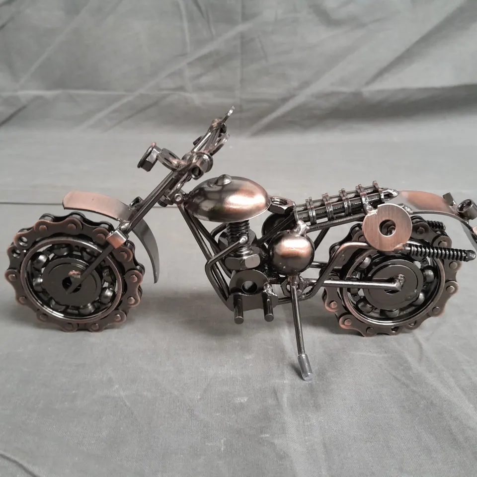 BOXED VINTAGE MOTORBIKE MODEL