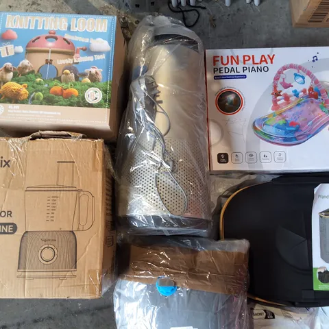 PALLET OF ASSORTED HOUSEHOLD ITEMS TO INCLUDE KIDS PEDAL PIANO, FOOD PROCESSOR AND RECYCLING BIN