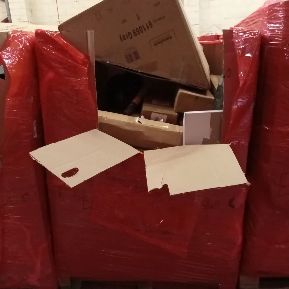 PALLET OF ASSORTED HOUSEHOLD GOODS AND PRODUCTS TO INCLUDE; COSTUME WINGS, BABY PLAY MAT, CHAIR, TOILET SEAT ETC