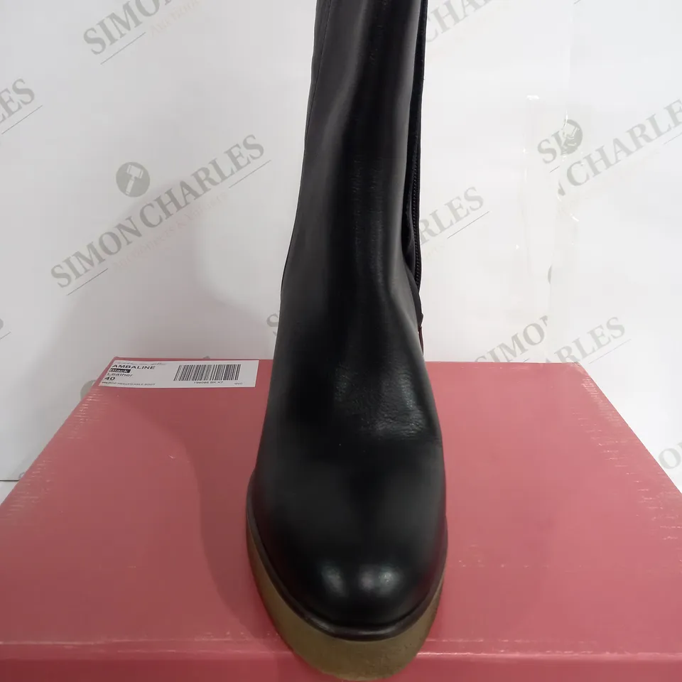 BOXED MODA IN PELLE AMBALINE BLACK LEATHER BOOTS - SIZE 7