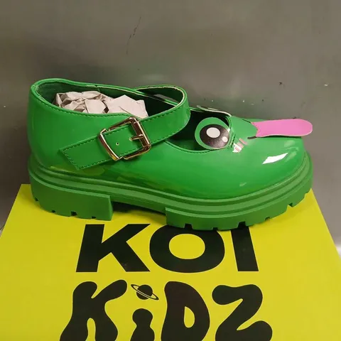 BOXED KOI IL TIRA CHEEKY FROG MARY JANES SIZE 2