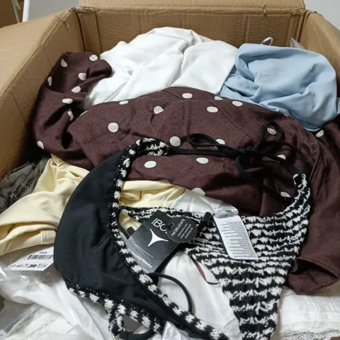BOX OF APPROXIMATELY 20 ASSORTED CLOTHING ITEMS IN VARIOUS STYLES , COLOURS AND SIZES