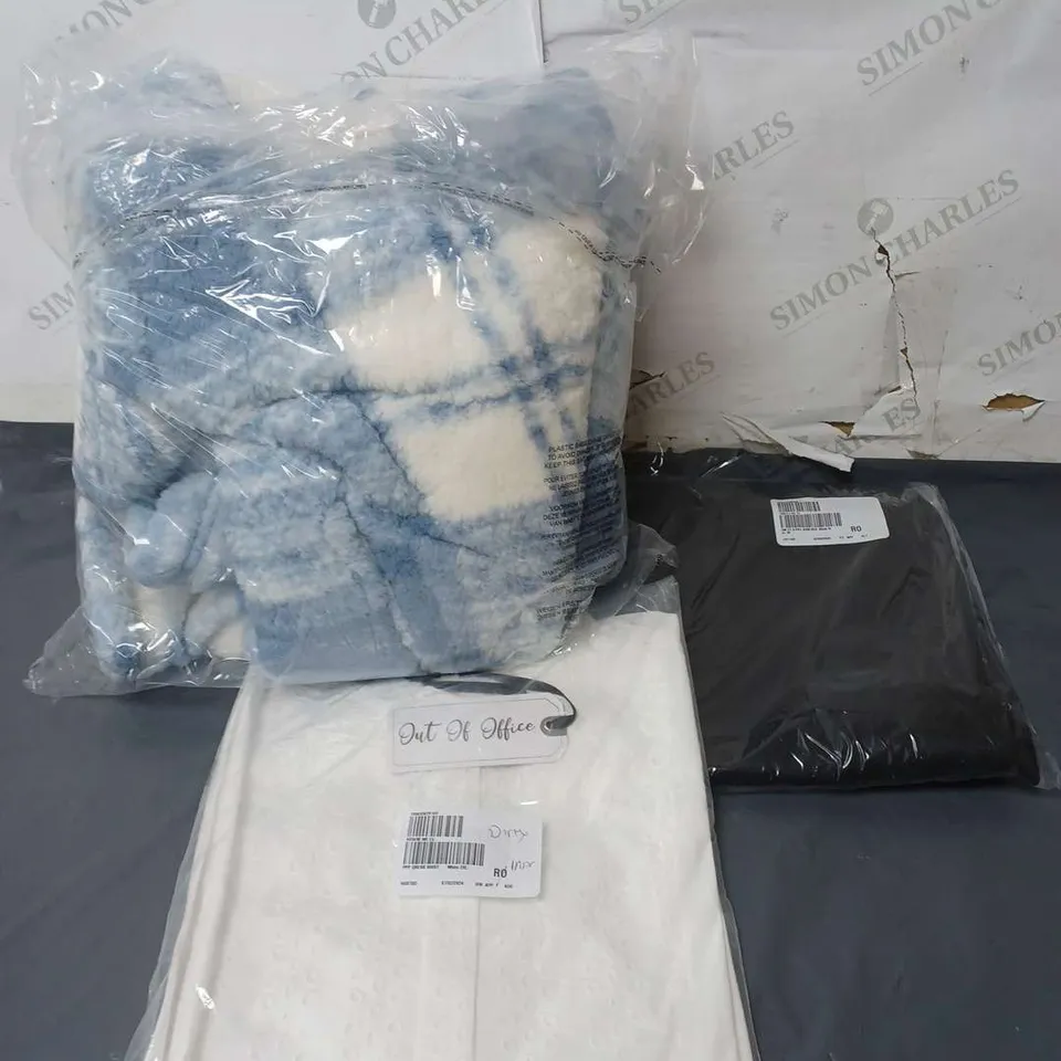 APPROXIMATELY 20 LADIES CLOTHING ITEMS VARIOUS COLOURS, SIZES AND STYLES