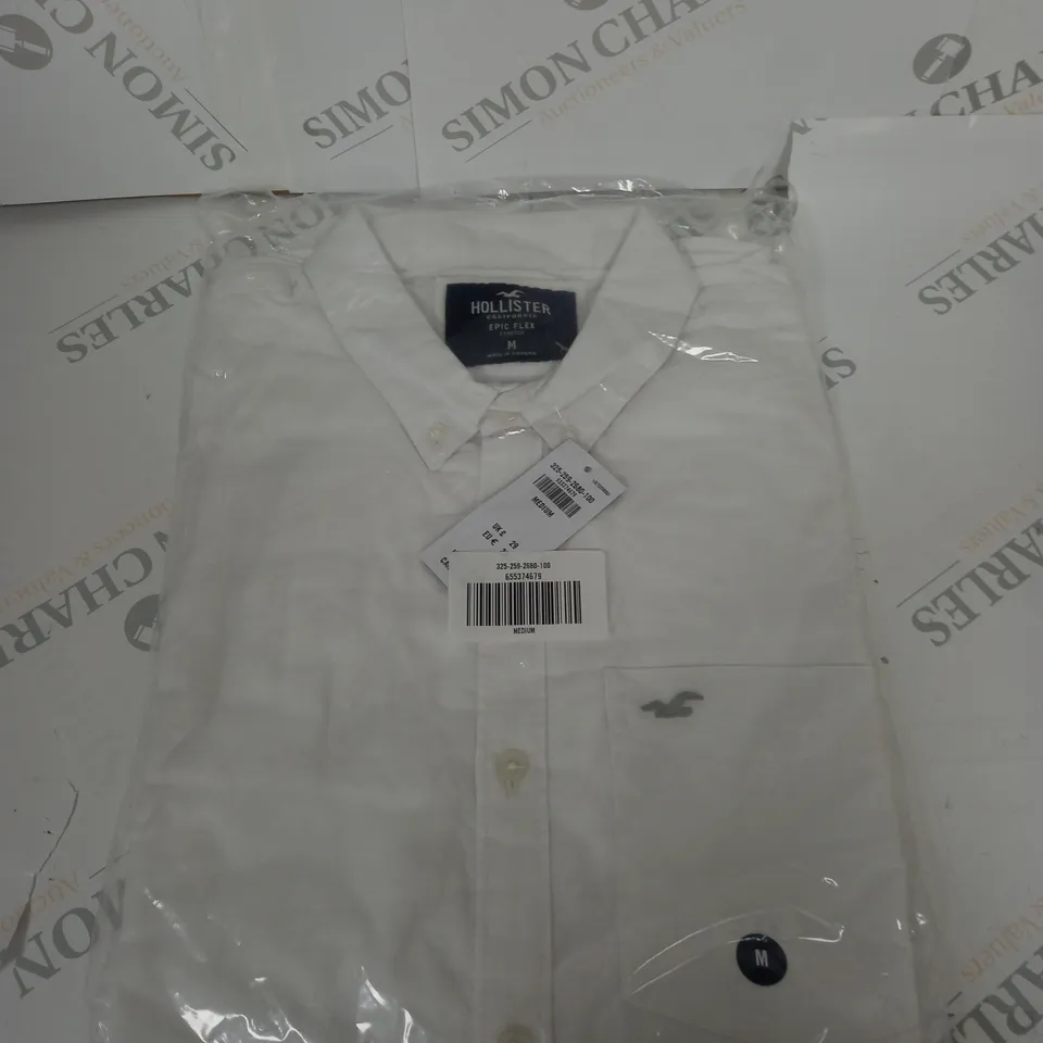 BAGGED HOLLISTER BUTTONED SHIRT SIZE M