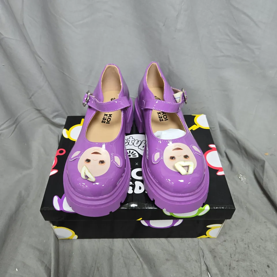 BOXED PAIR OF KOI TINKY WINKY TELETUBBIES KIDZ MARY JANES IN PURPLE - SIZE UK 2