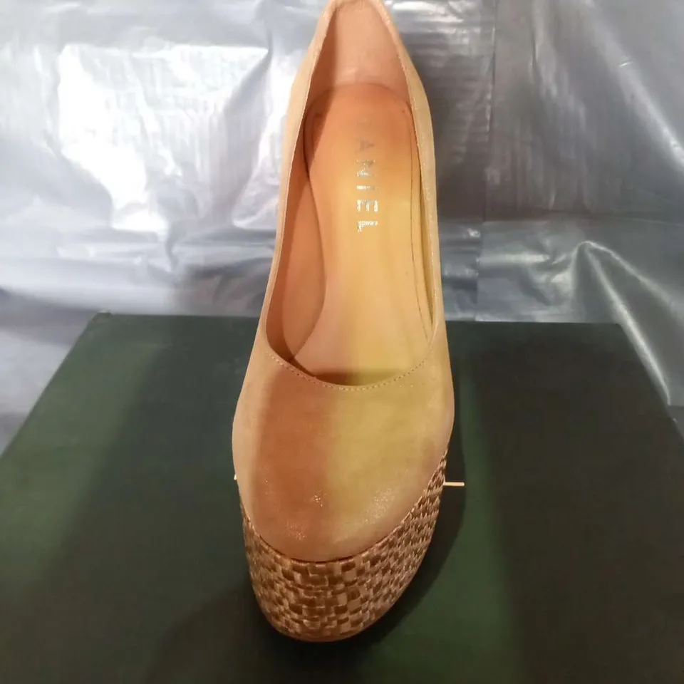 BOXED DANIEL IOWA PLATFORM COURT SIZE 37