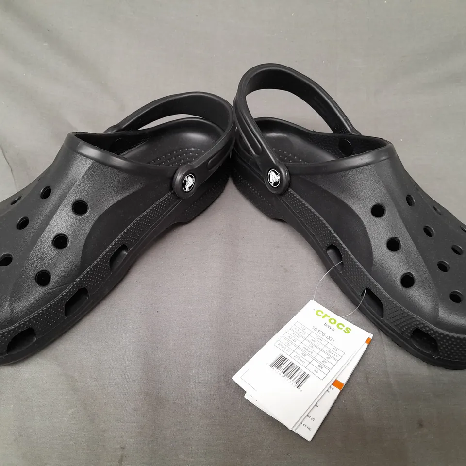 PAIR OF CROCS BAYA CLOGS IN BLACK UK SIZE M8/W9