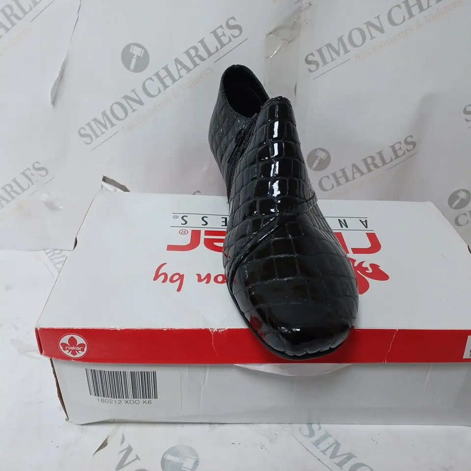 RIEKER BLACK PATENT SNAKESKIN-EFFECT SHOES - SIZE UK 6