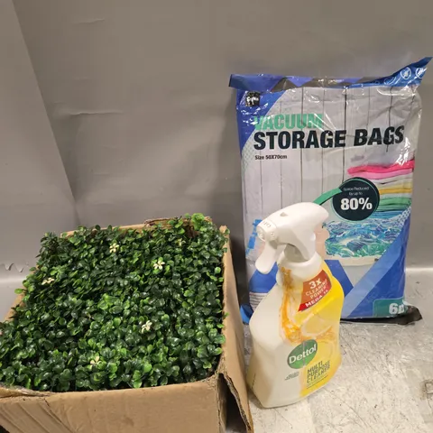 APPROXIMATELY 10 ASSORTED HOUSEHOLD PRODUCTS TO INCLUDE DETTOL, STORAGE BAGS, WALL CLOCK ETC - COLLECTION ONLY