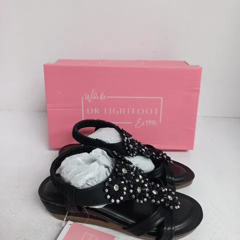 DR LIGHTFOOT PENELOPE BLACK SANDALS – UK 3