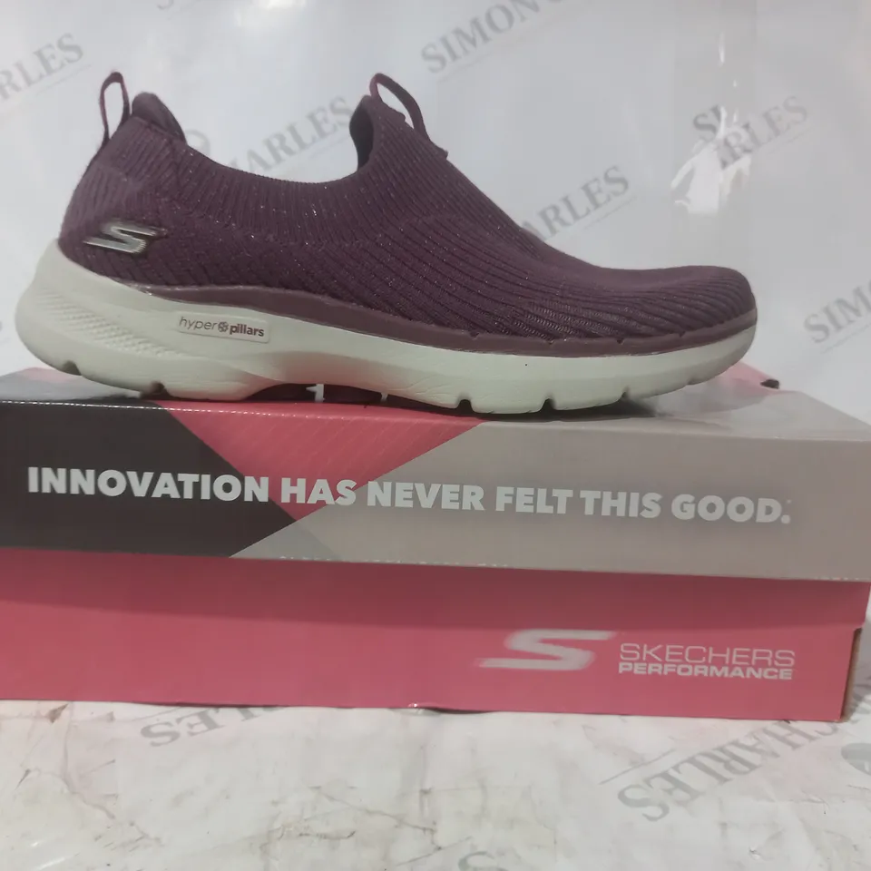 BOXED PAIR OF SKECHERS GO WALK 6 TRAINERS IN BURGUNDY UK SIZE 6