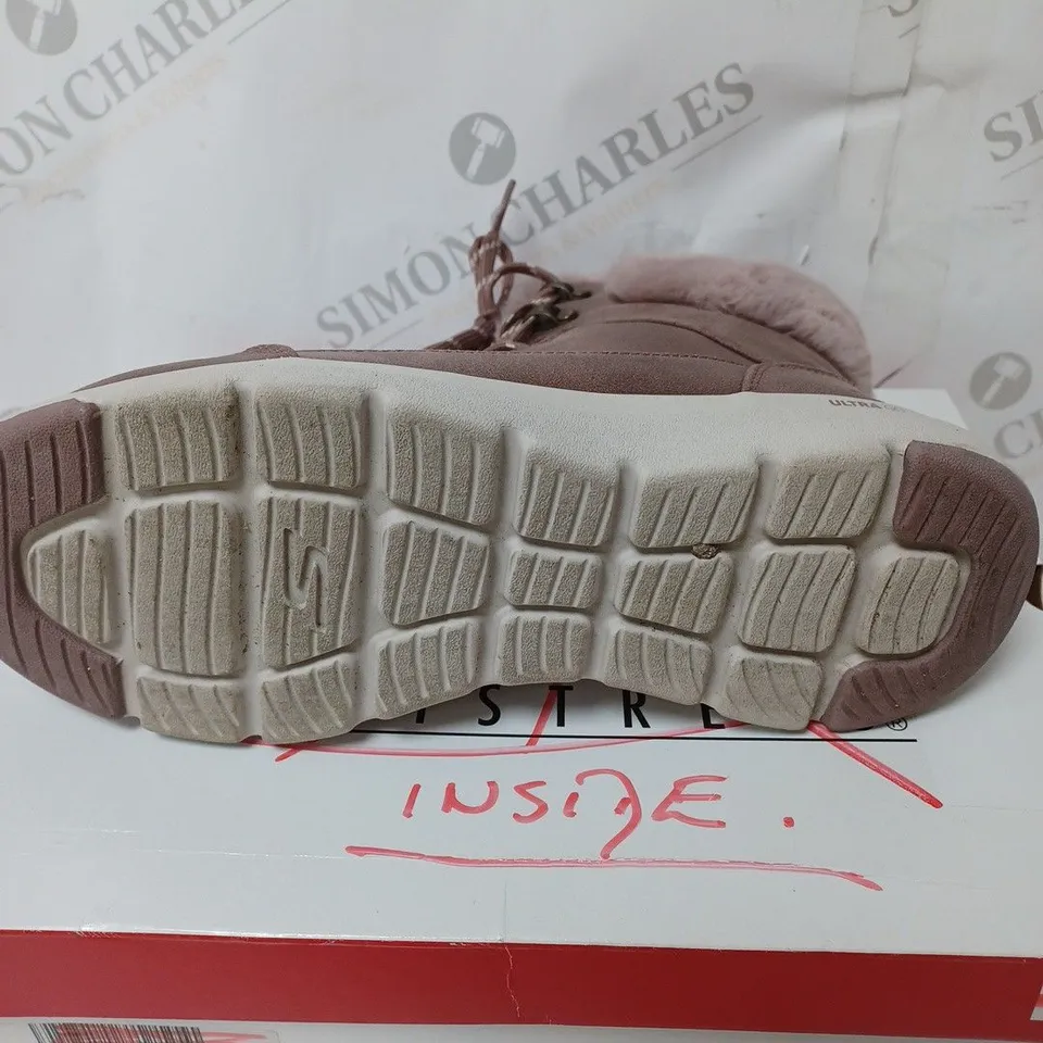 SKECHERS GLACIAL ULTRA COZYLY BOOTS, MAUVE - SIZE 5
