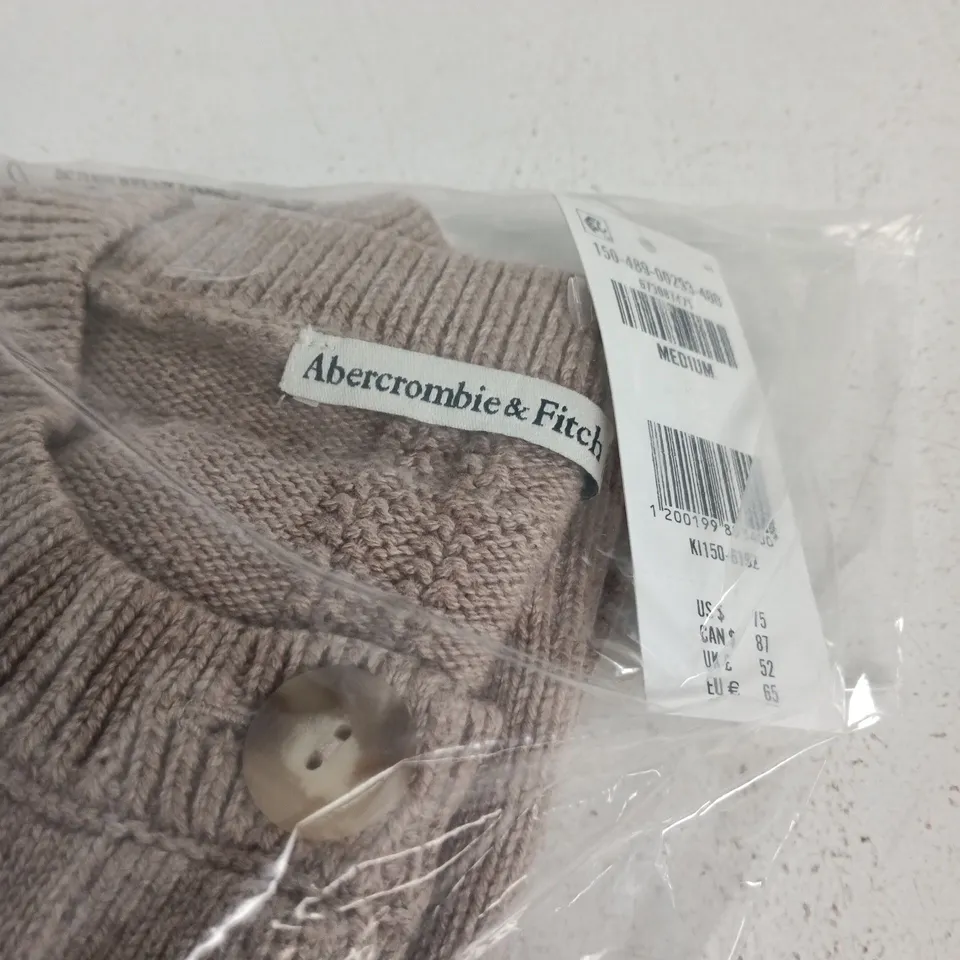 ABERCROMBIE & FITCH KNIT CARDIGAN – BEIGE/BROWN, MEDIUM