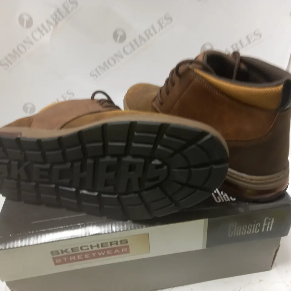 BOXED SKETCHERS STREETWEAR DARK OAK - SIZE 8