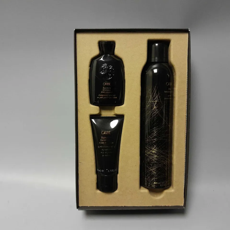 BOXED ORIBE SIGNATURE STYLE SET
