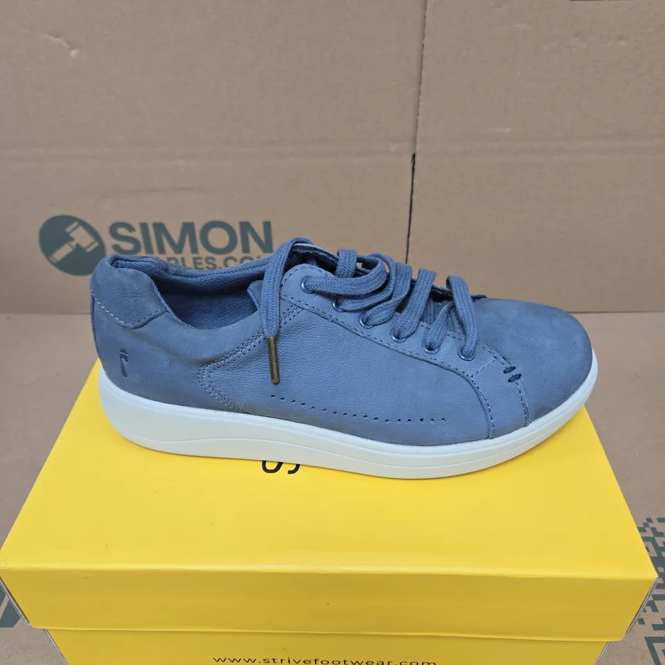 STRIVE DAKOTA DENIM TRAINERS UK 5 BOXED