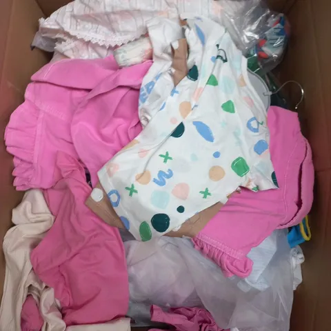 LARGE BOX OF APPROXIMATELY 25 ASSORTED KIDS CLOTHING ITEMS IN VARIOUS COLOURS, STYLES AND SIZES - COLLECTION ONLY