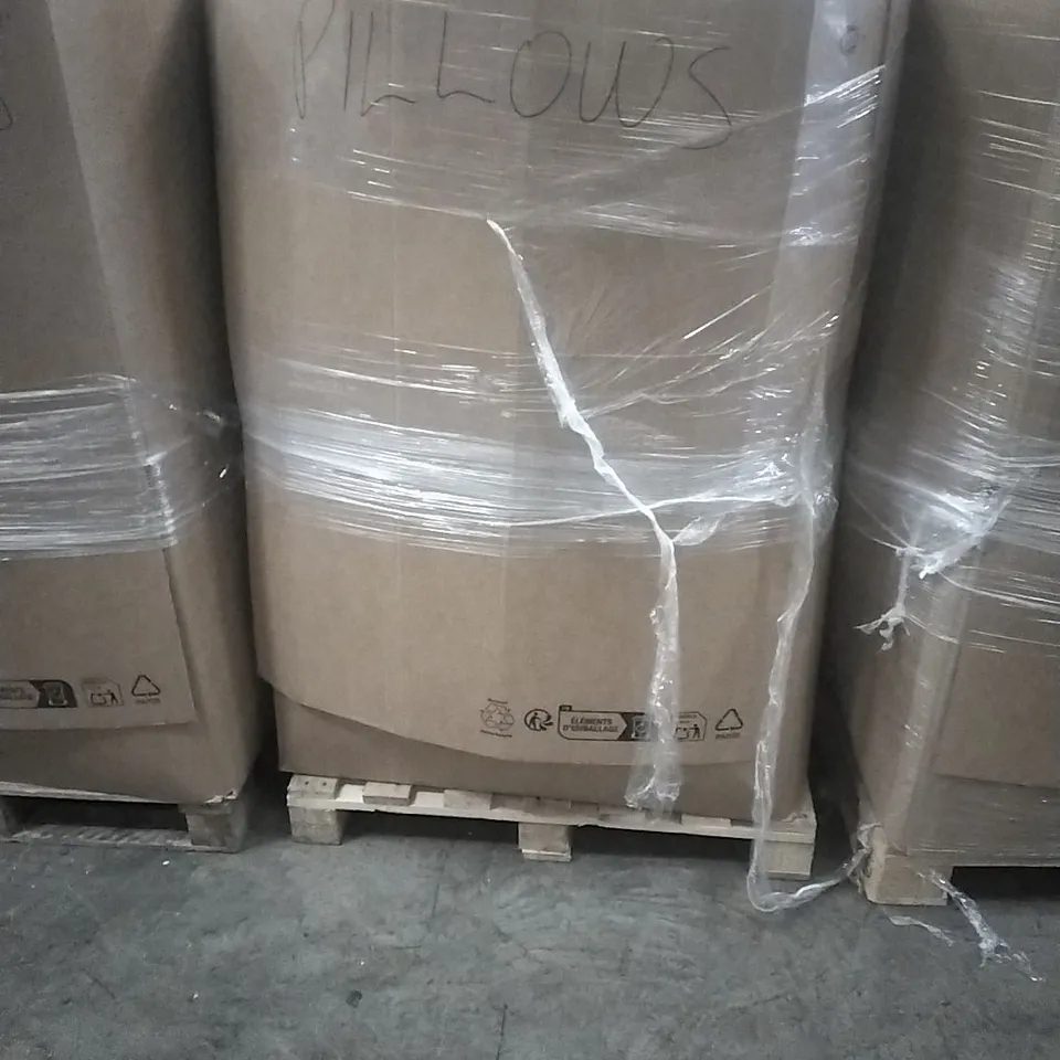 A PALLET CONTAINING A LARGE QUANTITY OF ASSORTED PILLOWS TO INCLUDE; MEMORY FOAM, TOILET SEAT RISER ETC