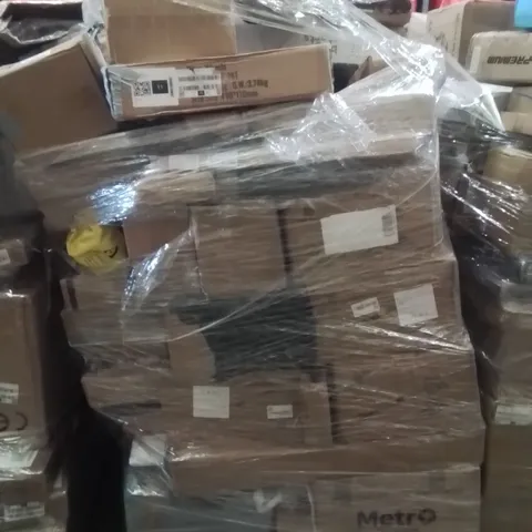PALLET OF ASSORTED HOUSEHOLD GOODS AND PRODUCTS TO INCLUDE;HOOVER,BABY CHAIR,HAIR TRIMMER