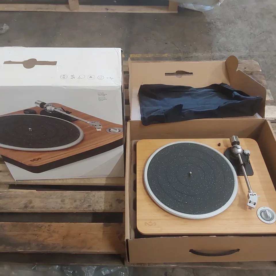 BOXED HOUSE OF MARLEY STIR IT UP EM-JTOO-SBX WIRELESS TURNTABLE