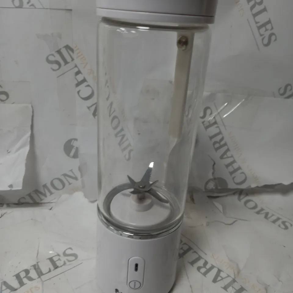 BOXED PORTABLE BLENDER 7.4V