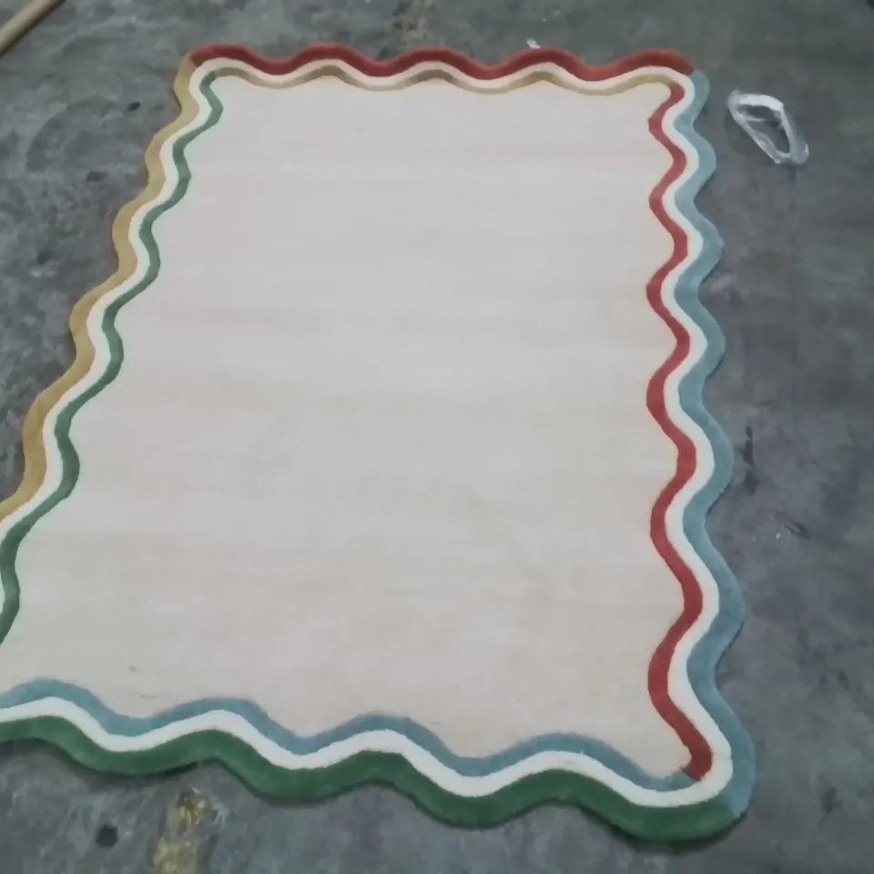 QUALITY DESIGNER AREA RUG - APPROXIMATELY 160X120CM