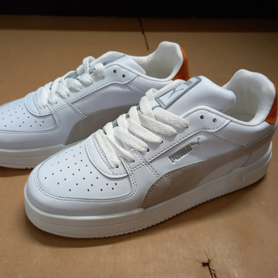 PAIR OF PUMA WHITE TRAINERS - UK 7