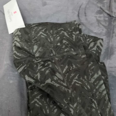 SWEATY BETTY POWER 7/8 WORKOUT LEGGINGS – GREEN ANIMAL TEXTURE PRINT, UK M