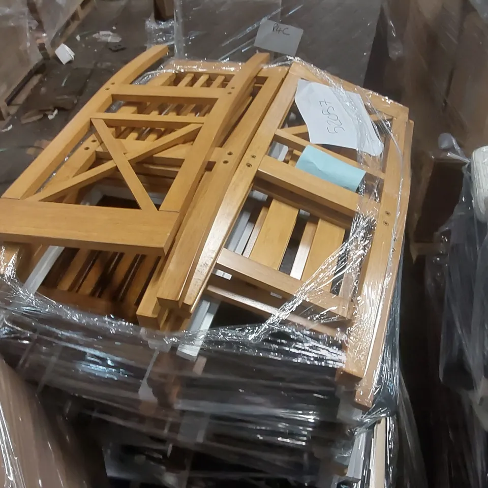 PALLET CONTAINING A LARGE QUANTITY OF DESIGNER CHAIR BACKS