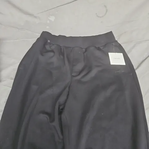 CALVIN KLEIN TRAVEL JOGGER – BLACK – SIZE L