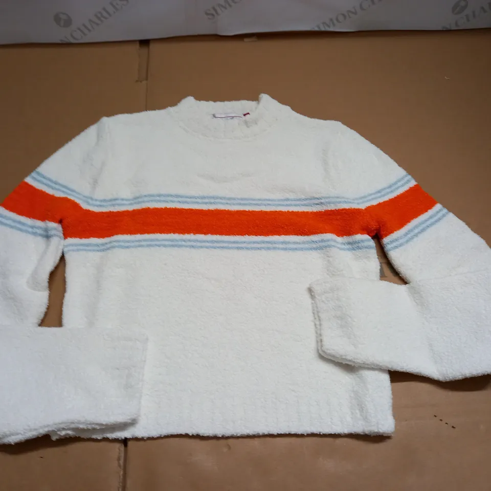 LOT OF APPROXIMATELY 30 STRIPE DETAIL JUMPERS - VARIOUS SIZES