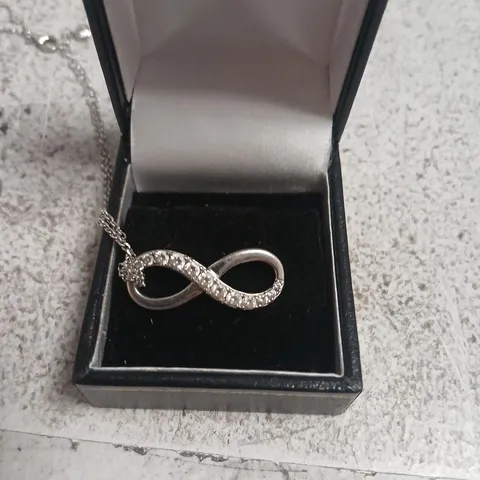 DIAMONIQUE DALE FRANKLIN INFINITY 18CM BRACELET STERLING SILVER