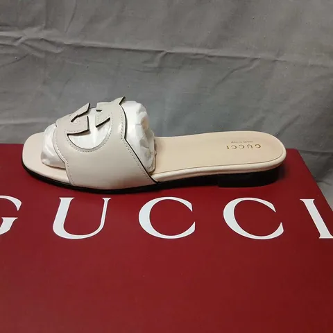 GUCCI LEATHER SLIDES – INTERLOCKING G LOGO – UK 4 (EU 37) – SAND