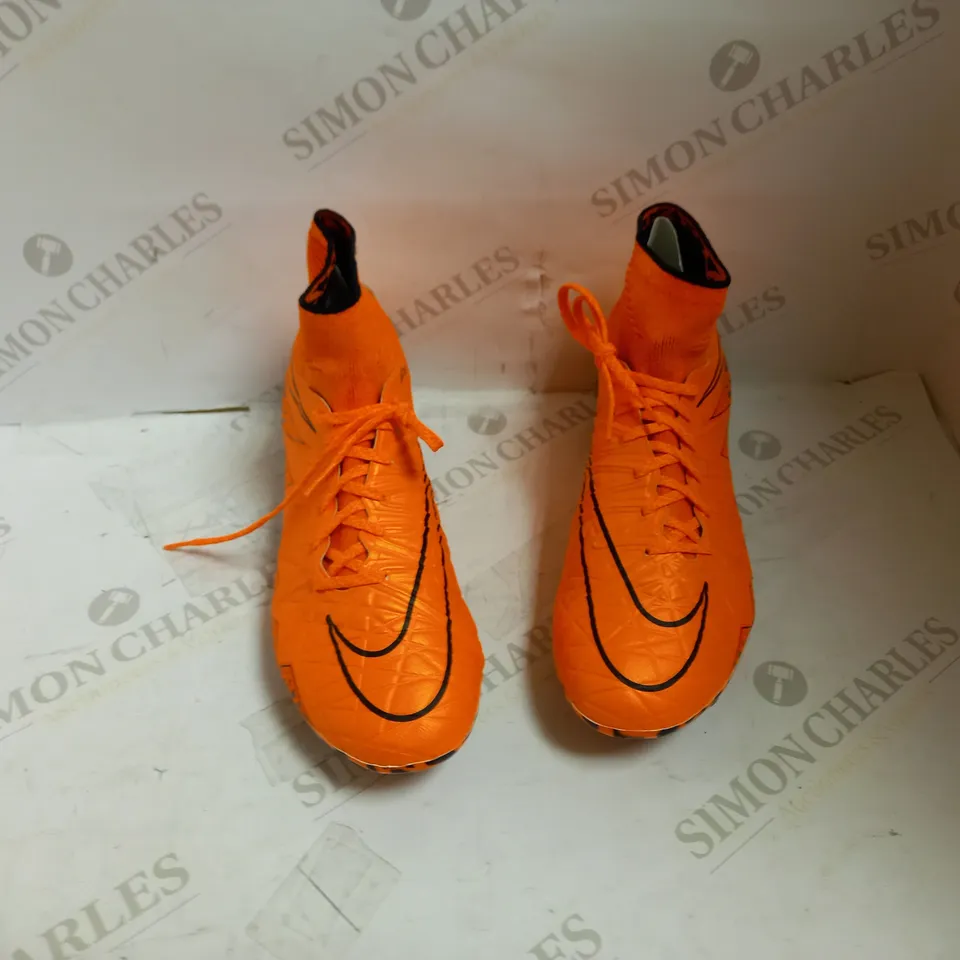 NIKE HYPERNOVA ORANGE NIKESKIN SIZE UK 8 
