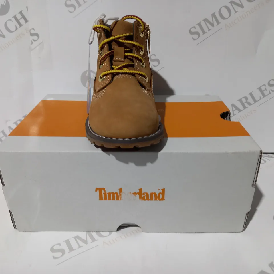 BOXED PAIR OF TIMBERLAND SPLASH BLASTER CHILDRENS BOOTS IN TAN UK SIZE 5