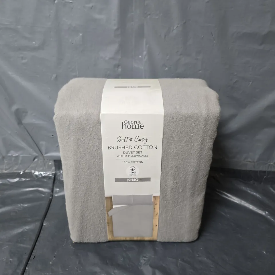 SOFT & COSY BRUSHED COTTON DUVET WITH PILLOWCASES IN GREY - KING