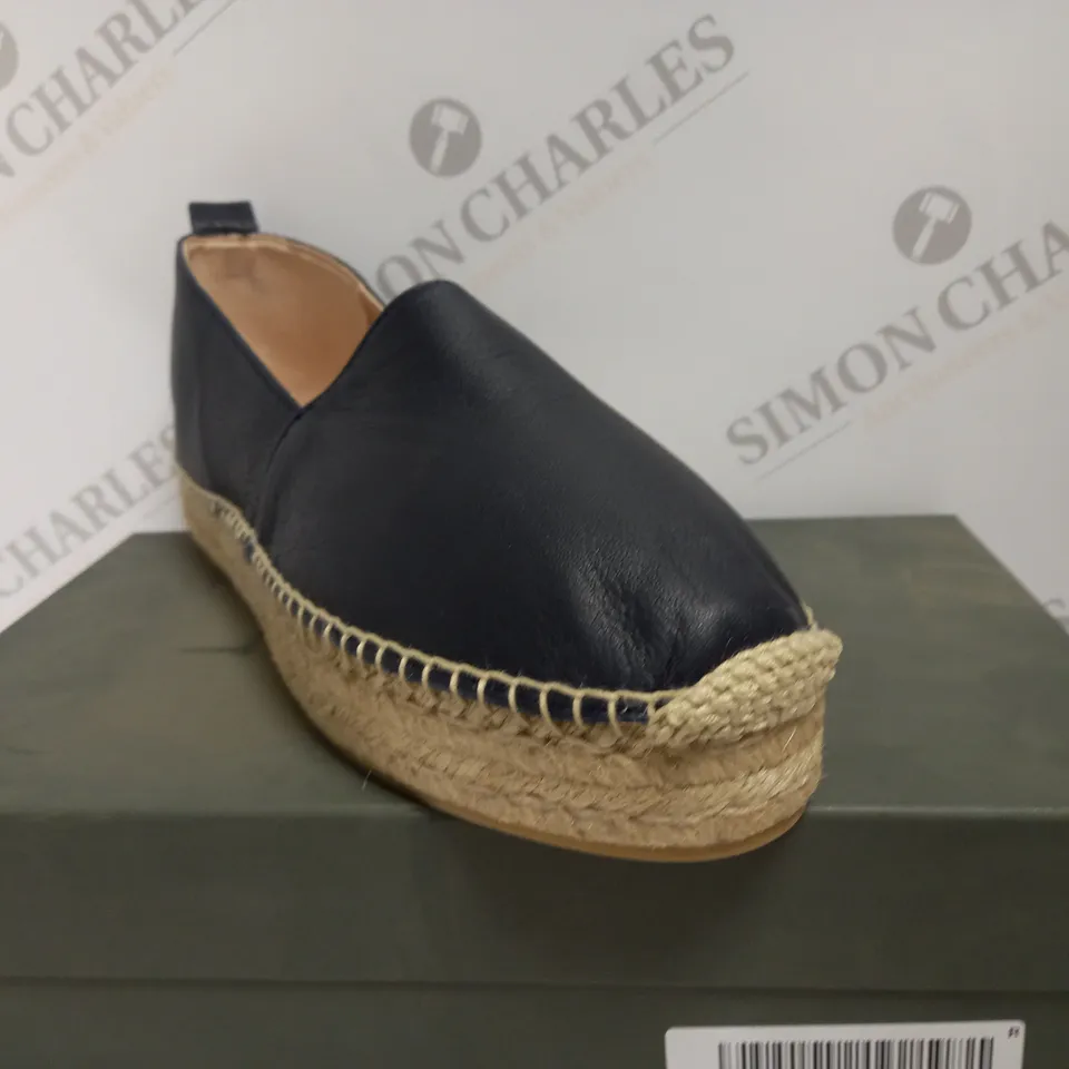 BOXED HOBBS ALICIA ESPADRILLE IN NAVY - SIZE 8