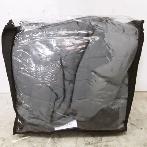 MICROFIBRE/MIRCOSUEDE BOX CUSHION SET