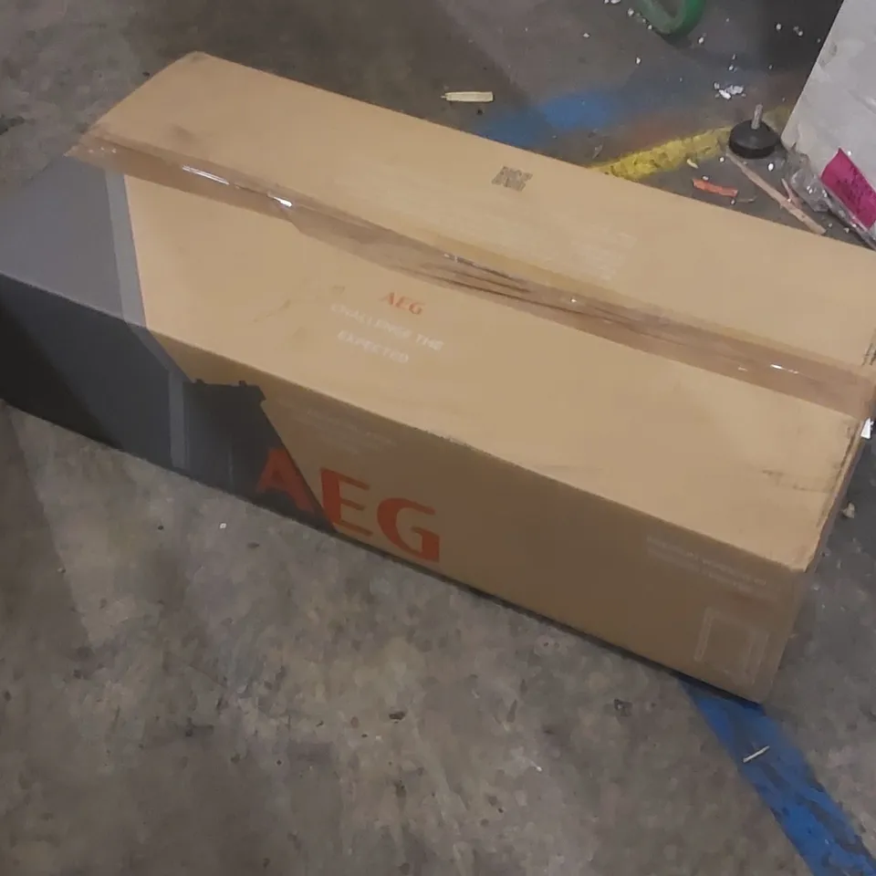 BOXED AEG AWKIT5 WINDOW KIT FOR SIDE HINGED WINDOW