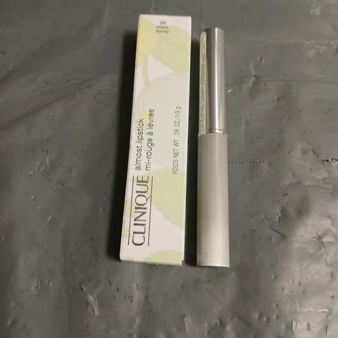 BOXED CLINIQUE ALMOST LIPSTICK IN 06 BLACK HONEY 1.9G