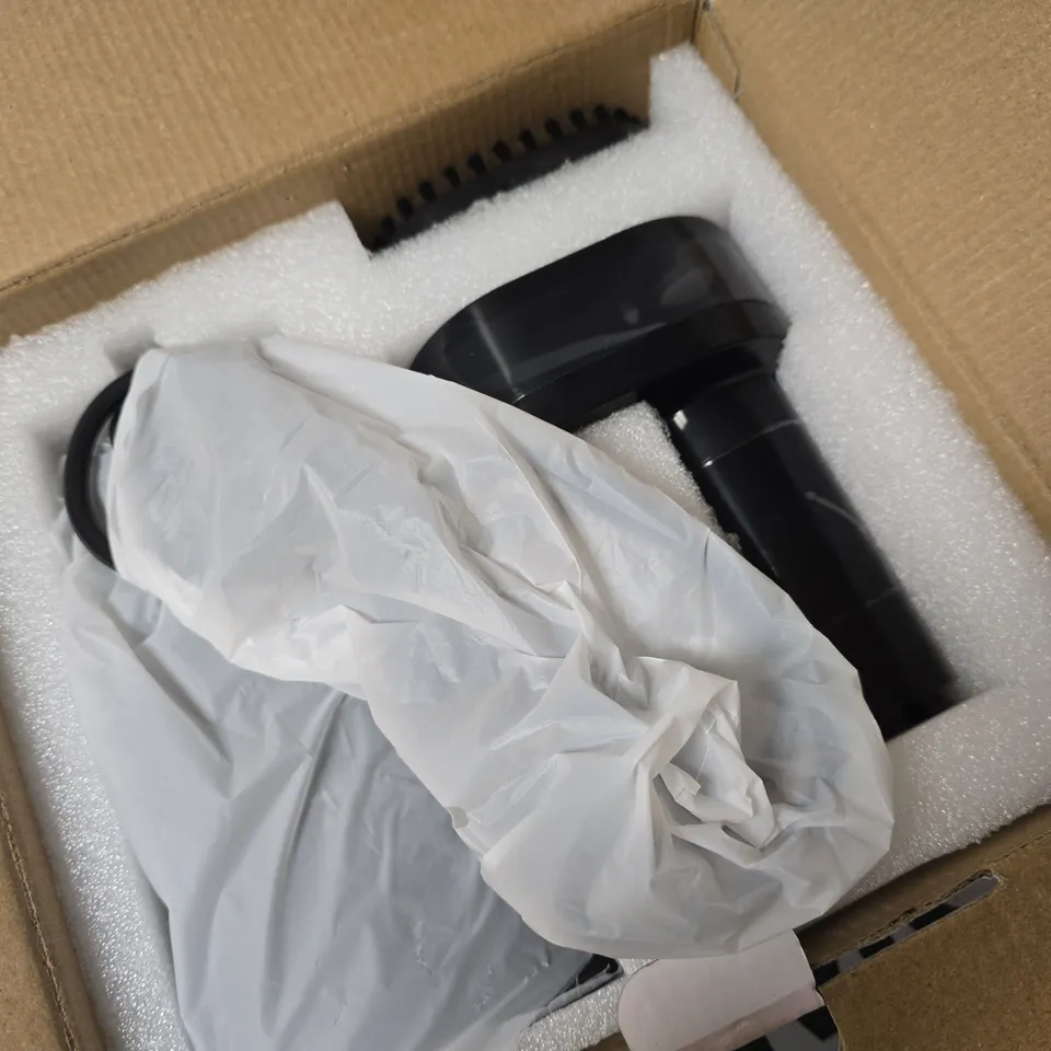 BOXED BLISS & BEYOND ADVANCED VACUUM FABRIC STEAMER