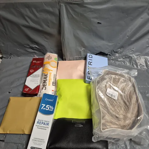TOTE OF APPROXIMATELY 15 ASSORTED COSMETIC ITEMS TOO INCLUDE TOOTHPASTE, WIGS AND ESTRID