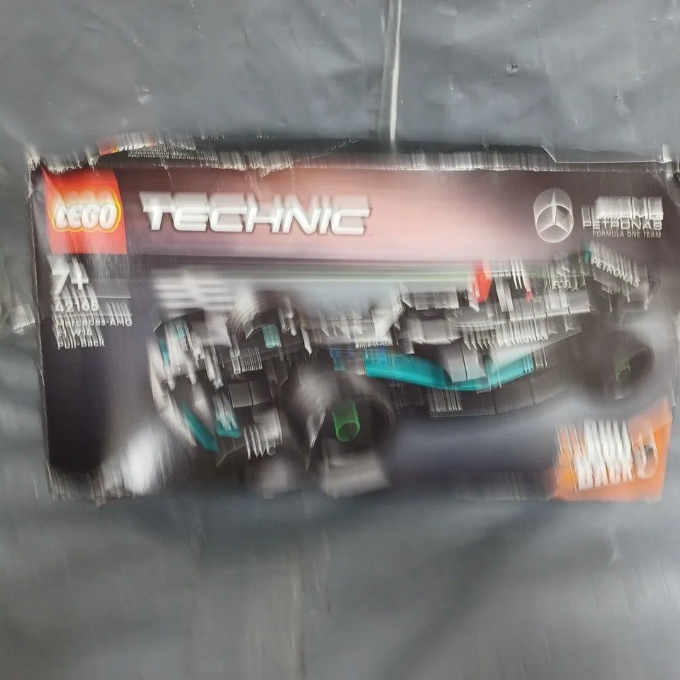 LEGO TECHNIC MERCEDES-AMG F1 W14 E PERFORMANCE PULL-BACK RRP £20.99