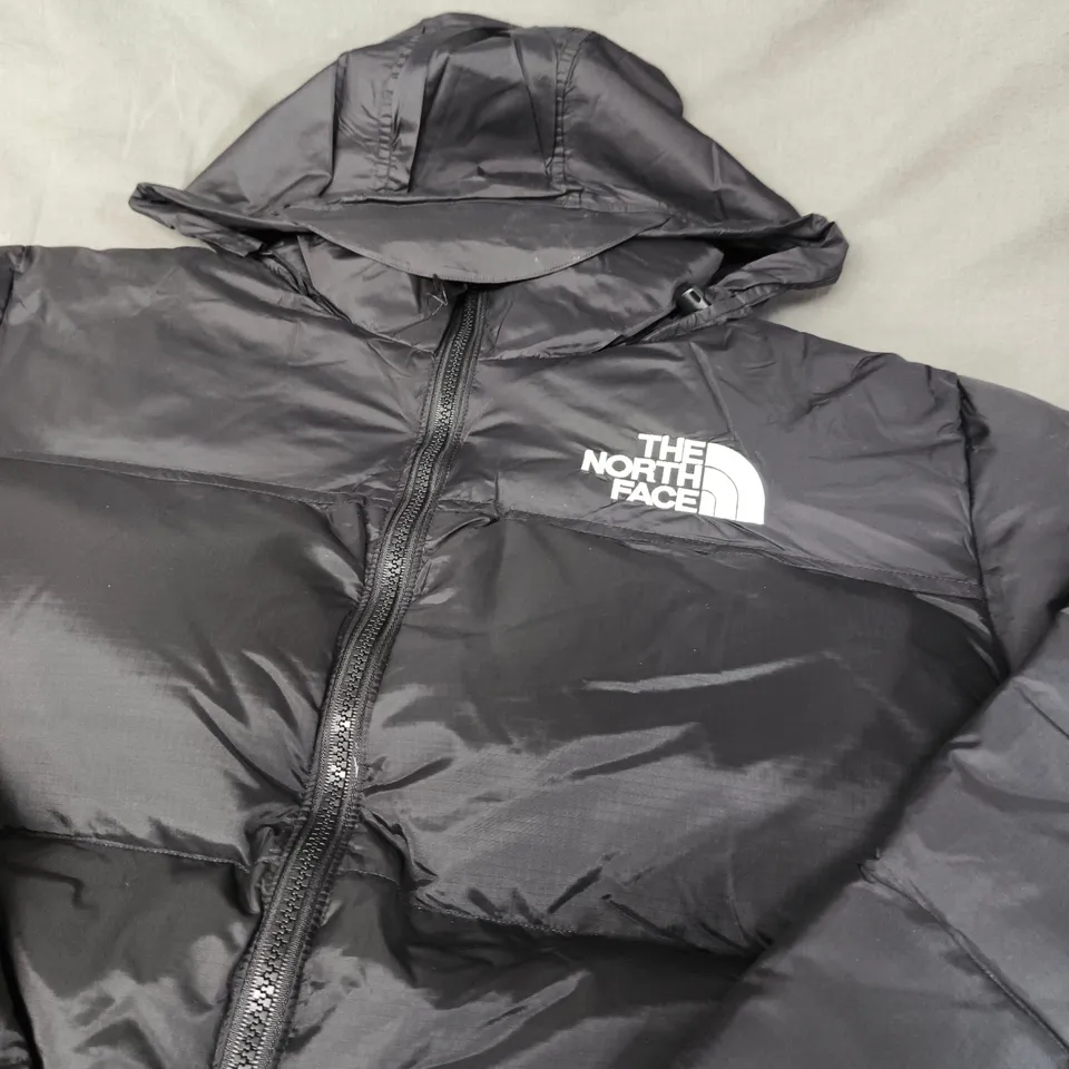 THE NORTH FACE BLACK PUFFER JACKET,– SIZE M