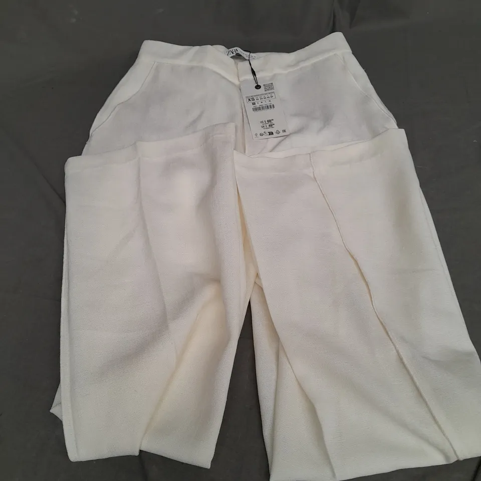 ZARA WOMEN'S TROUSERS // SIZE: XS 