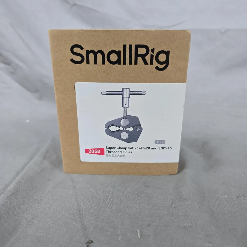 BOXED SMALLRIG SUPER CLAMP WITH 1/4" -20 AND 3/8" -16 THREADED HOLES