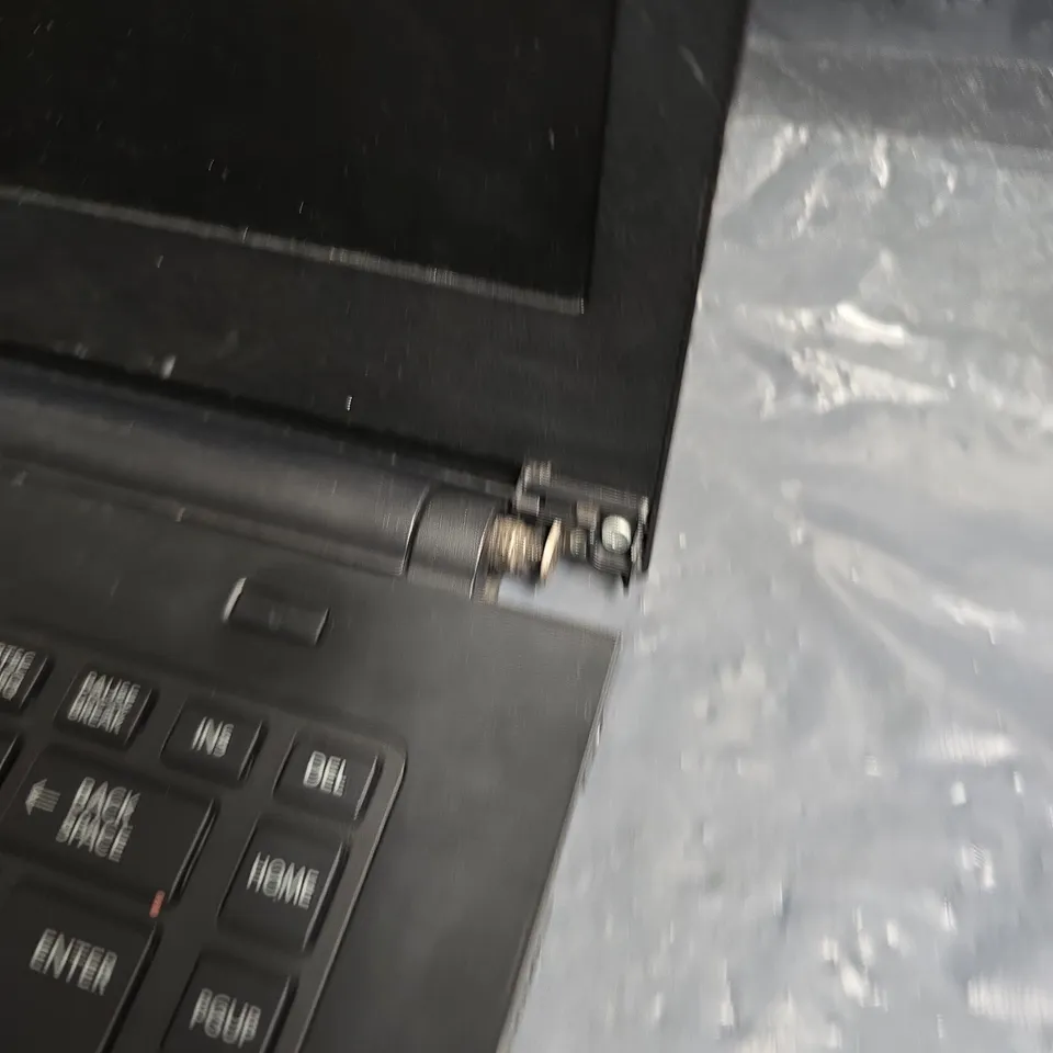 TOSHIBA SATELLITE PRO R40-C LAPTOP